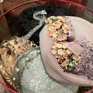 Vintage hat box with vintage hats